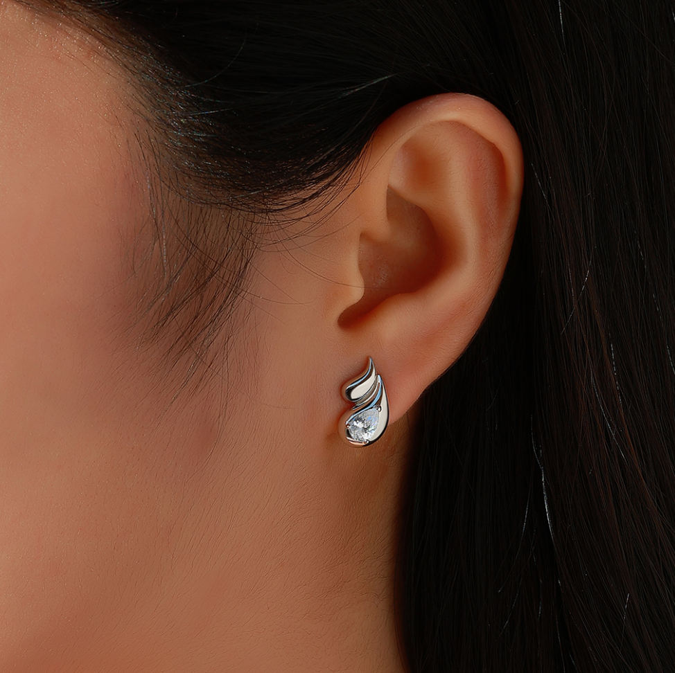 The Livia Fluid Droplet Studs